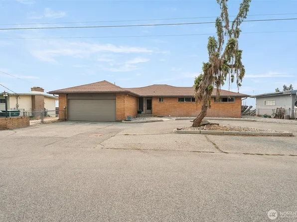 1210 N Ashland Ave, East Wenatchee, WA 98802