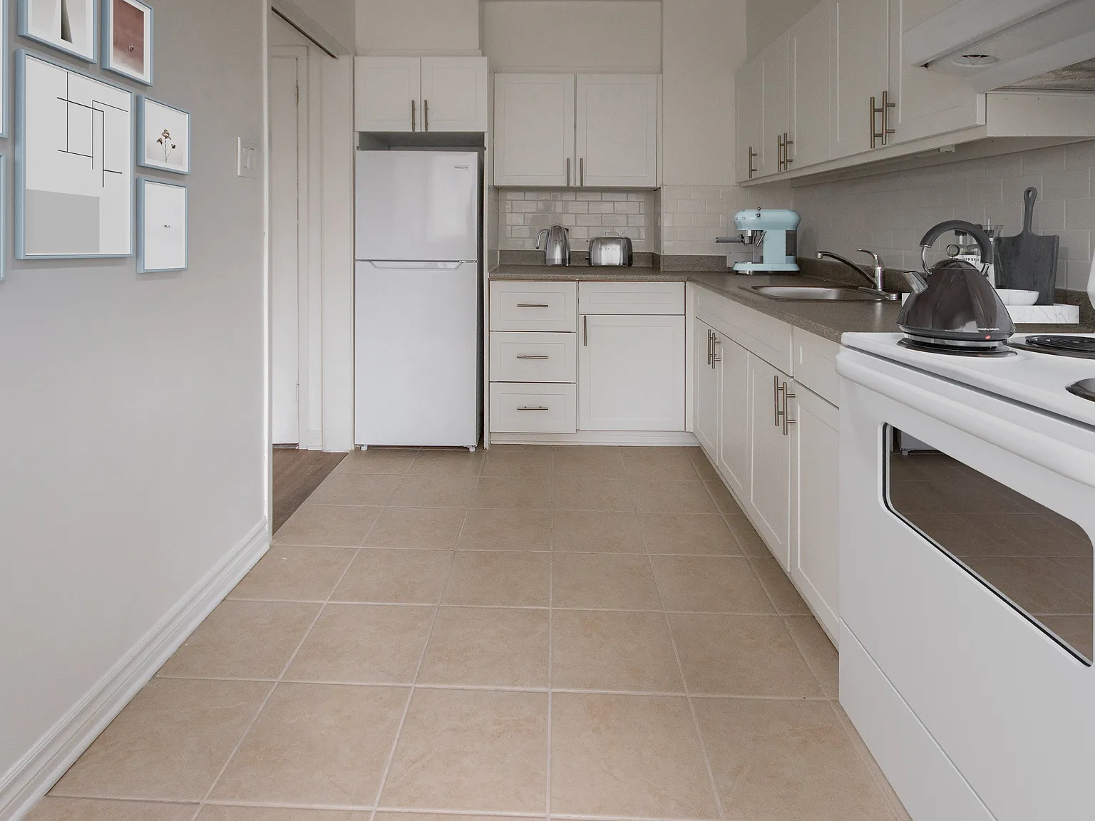 Juliana Apartments — Photo 4