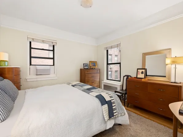 62 East 87th Street 3C image 5 of 6
