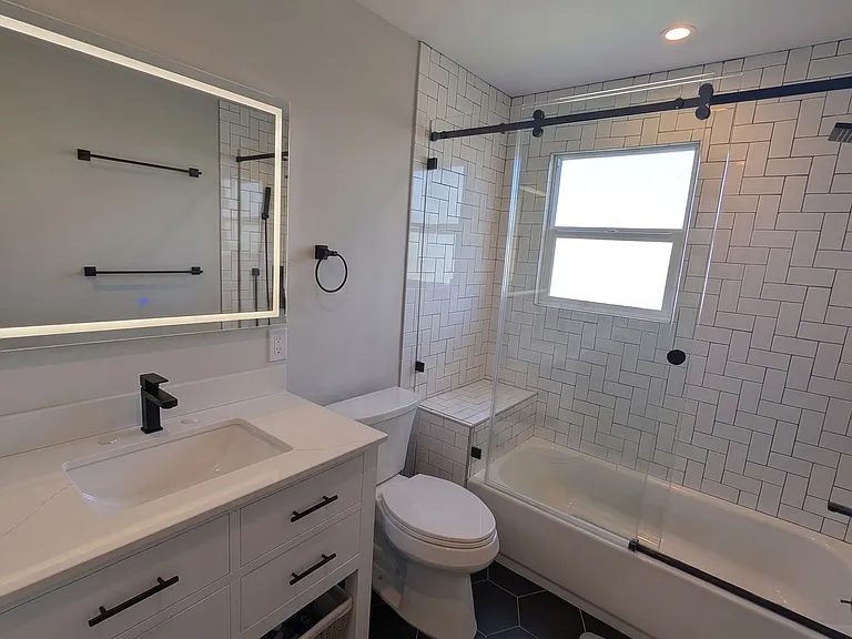 505 Lewis Ave — Photo 4