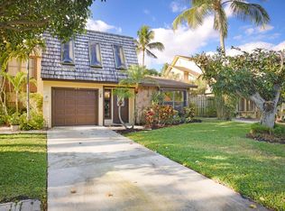 1012 Raintree Ln, Palm Beach Gardens, FL 33410