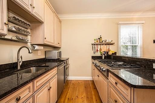 4th image of 1 Pond St Unit C