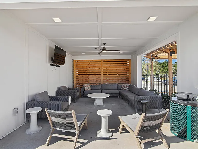 Series at Riverview Landing — Photo 15