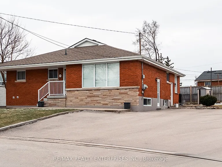 8 Salmond Ct #LOWER — Photo 1