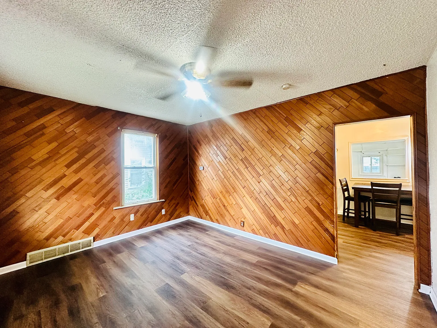 8692 Lozier Ave — Photo 2