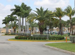 18069 NW 74th Path, Hialeah, FL 33015