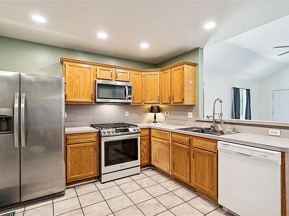 5th image of 1753 Nellie Dr