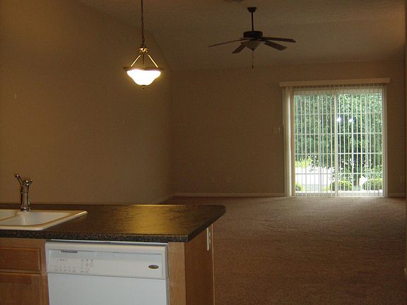 3rd image of 317 Rose Hill Ln