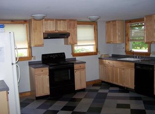 162 Summer St, Amherst, MA 01002