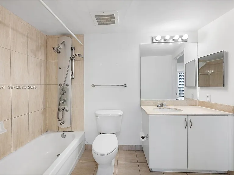1750 N Bayshore Dr #1504 — Photo 13