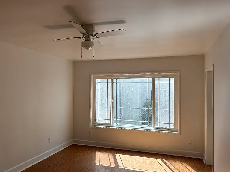 821 S Serrano Ave #4 — Photo 11