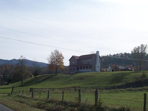 2nd image of 478 Dagger Spring Rd