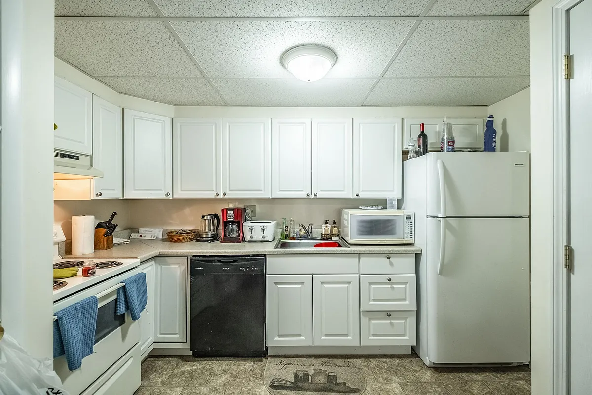 Building Photo - Cedarwoods Apartments