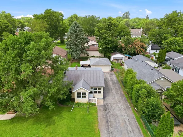 1219 Gates St, Aurora, IL 60505