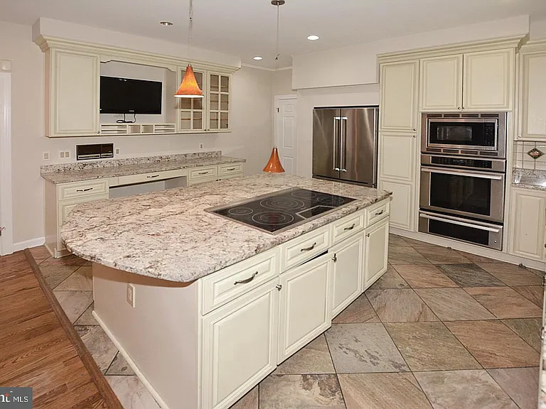 10190 Akhtamar Dr — Photo 18