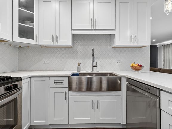 4th image of 8931 Sandra Ln