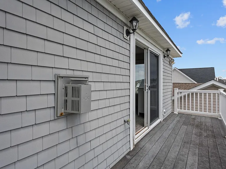 9620 Dolphin Run — Photo 36