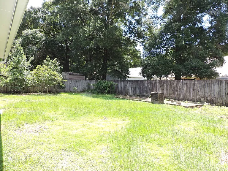 6537 Sinclair St — Photo 18