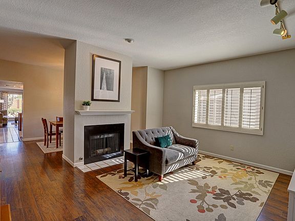 5th image of 8991 E Waverly St