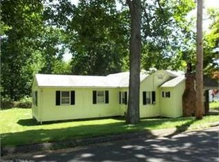 849 Alling Rd, Orange, CT 06477