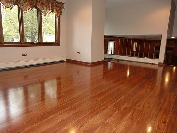 2nd image of 9915 Avenida Del Norte St