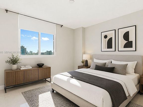4th image of 275 NE 18th St APT 1103