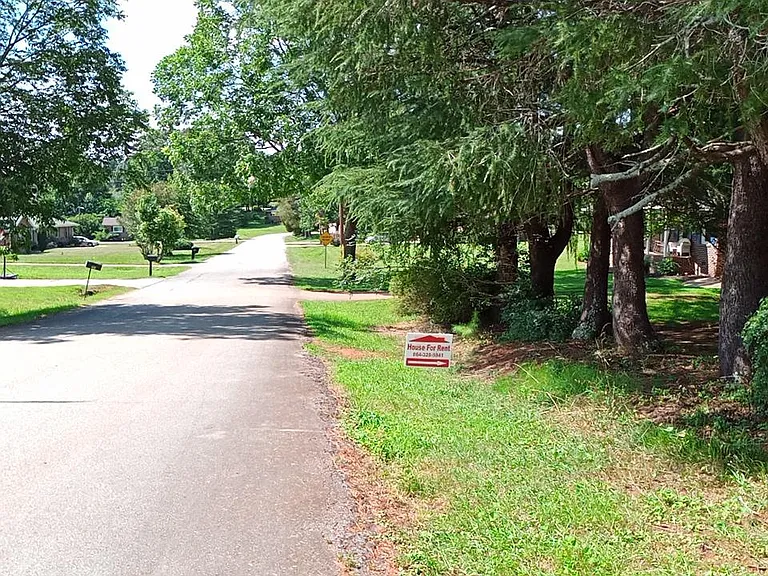 209 Rhoe Cir — Photo 14