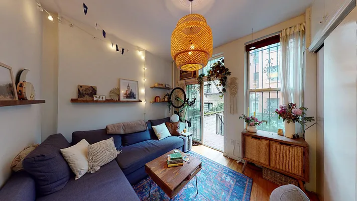 Rented by Bond New York | media 21