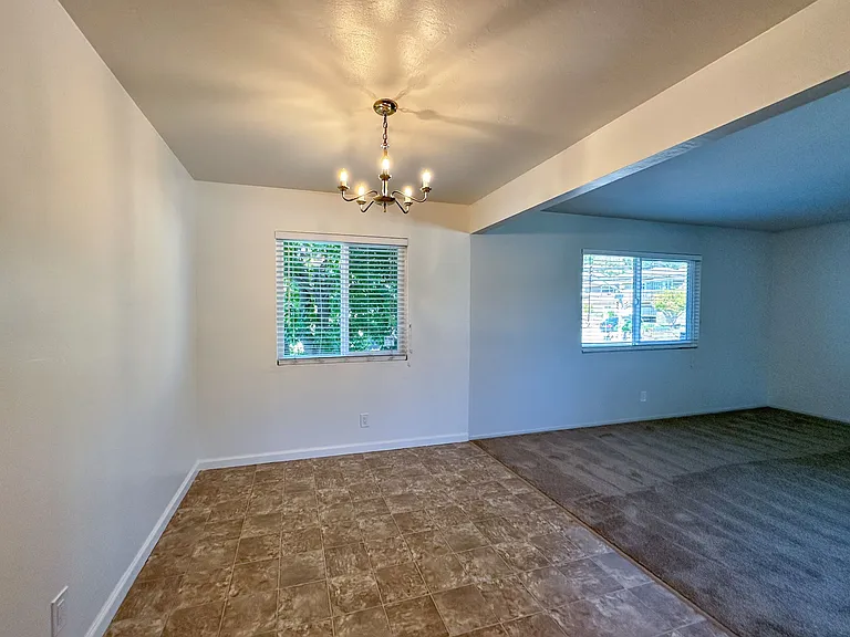 Devonshire Apartments — Photo 13