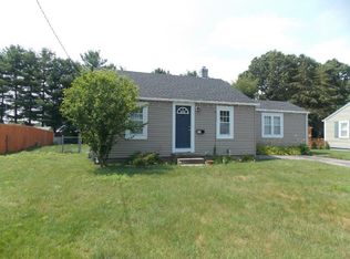 107 Endicott Dr, Warwick, RI 02886