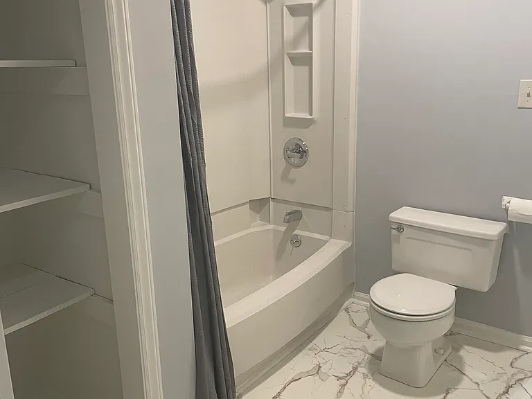 205 Forest Ct #205 — Photo 21
