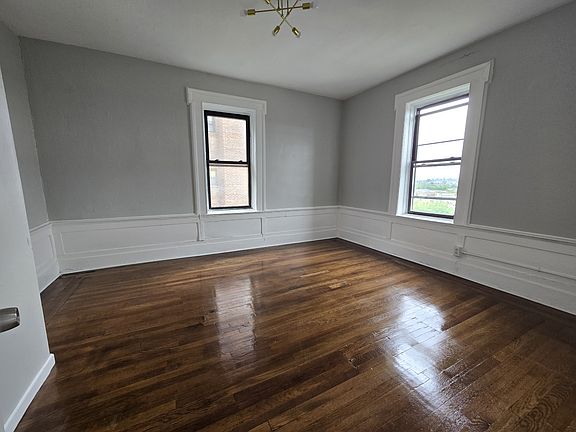 5th image of 311-312 Mount Prospect Ave #22I