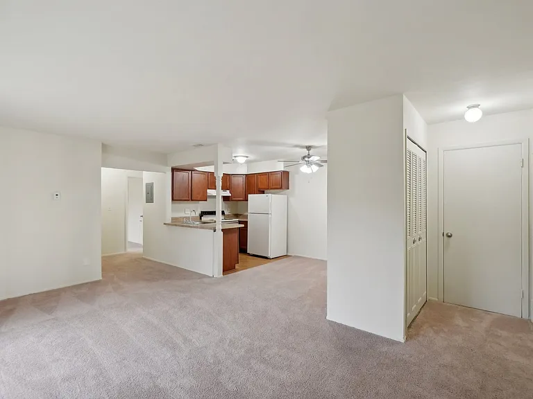Orleans Place Apartments — Photo 14