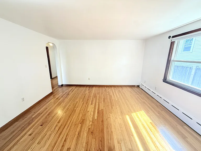 25 1/2 Thurston Ave #B — Photo 7