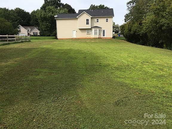 3rd image of 7158 Quail Hunt Dr