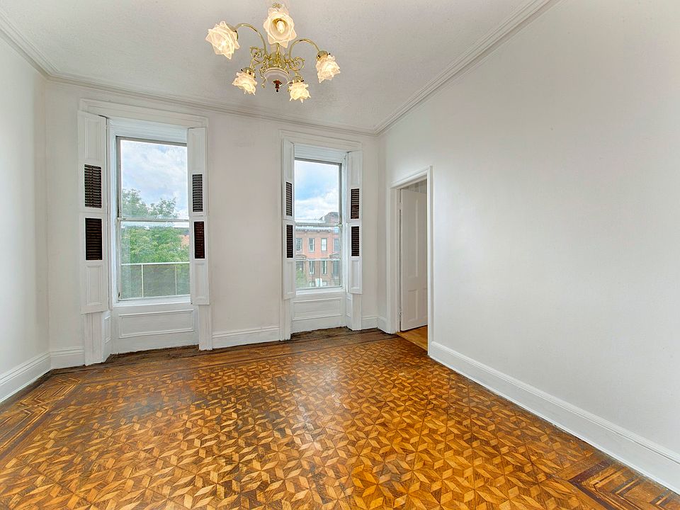 1st image of 289 Carroll St Floor 3
