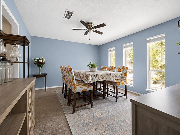 5th image of 2610 Rolling Glen Dr