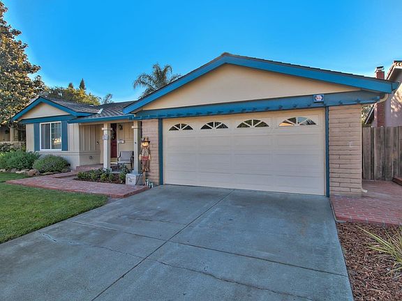 2nd image of 6293 Solano Dr