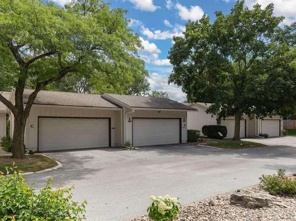 3001 31st St APT C, Rock Island, IL 61201