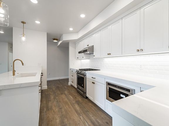 2nd image of 2240 E Laney Ave #306