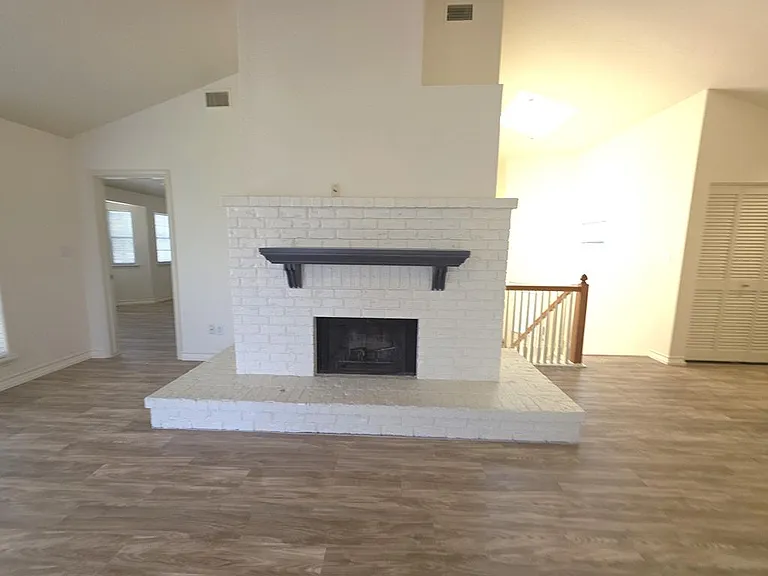 210 Oak Bay St #703 — Photo 6