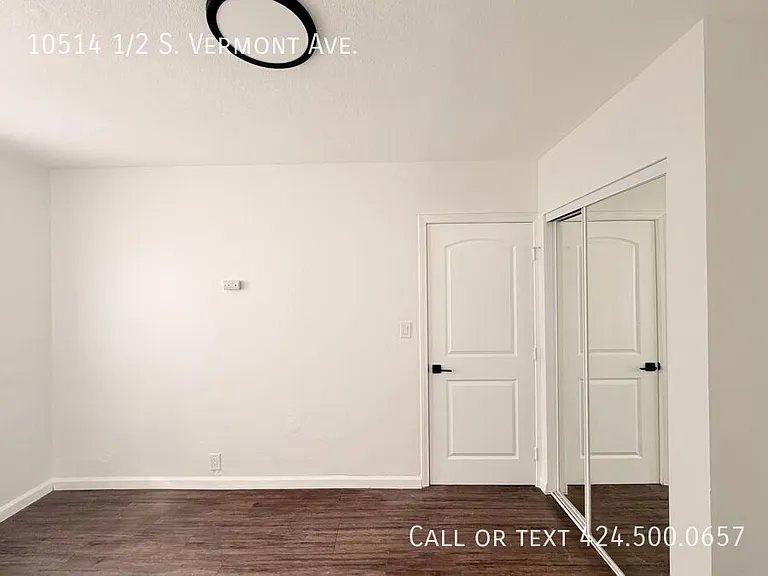 10514 1/2 S Vermont Ave — Photo 7
