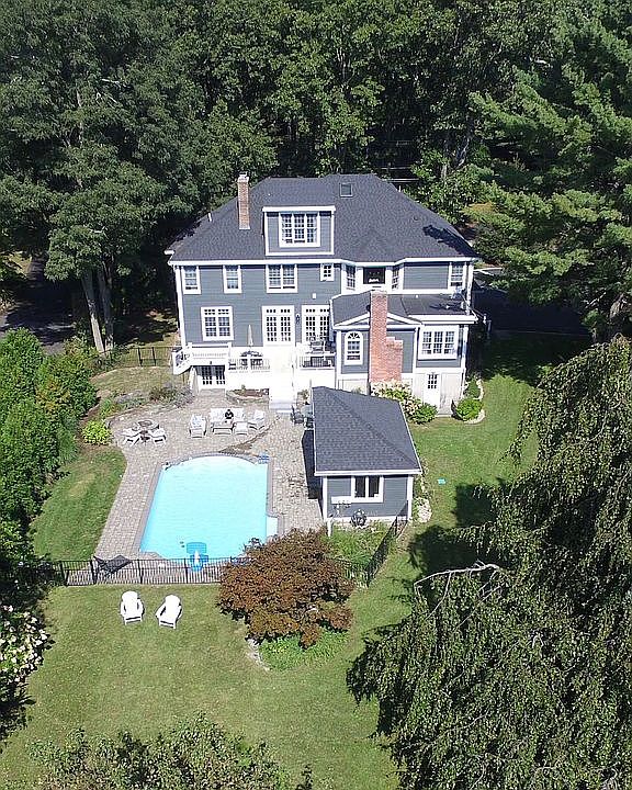 2nd image of 208 Marlboro Rd