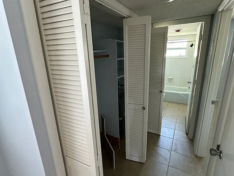 125 Avenida Messina #201 — Photo 8