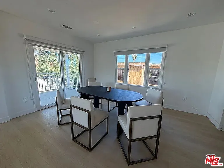 1546 S Ogden Dr #A — Photo 4