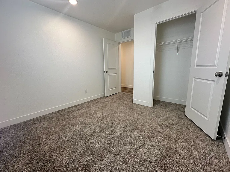 2060 N Ctr #430 — Photo 17