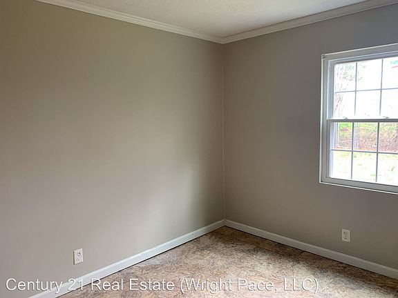 2nd image of 2512 Mary Jane Dr