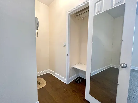 Rented by Compass | media 9