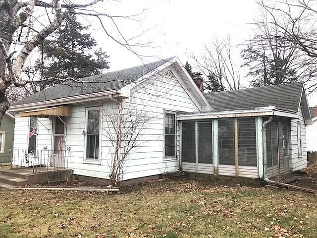 1st image of 681 Forest Ave