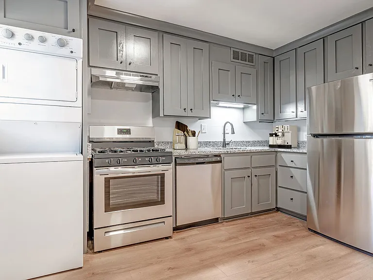 1135 Woodland Ave: Woodland Apartments — Photo 4